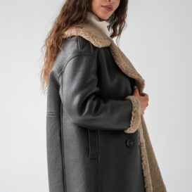 Womens Sheepskin Coat​